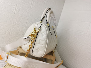 Lv new white 22.0 x 13.0 x 17.0 cm