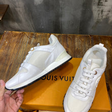 Load image into Gallery viewer, Lv sneakers