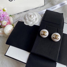 Load image into Gallery viewer, C h a n e l earrings