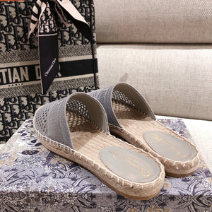 D i o r slides gray