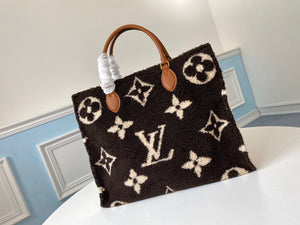 L v teddy tote 41.0 x 34.0 x 19.0 cm