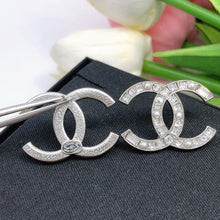 Load image into Gallery viewer, C h a n e l earrings