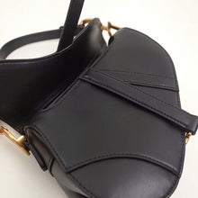 Load image into Gallery viewer, D saddle black
