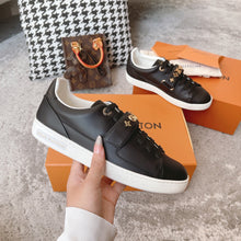 Load image into Gallery viewer, L v sneakers 2021