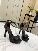 Load image into Gallery viewer, L v heels 10.5 34-42