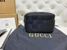 Load image into Gallery viewer, G u c c i backpack 16*22*8.5cm
