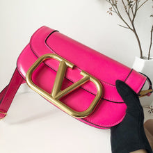 Load image into Gallery viewer, V a l e n t I n o pink 26.5x9x15cm