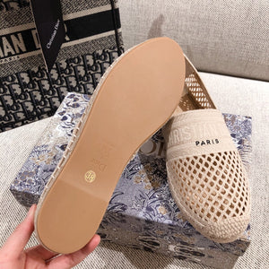 D i o r slides cream