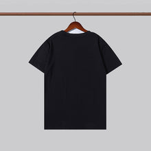 Load image into Gallery viewer, G u c c i T-shirt