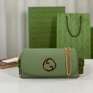 G u c c i crossbody