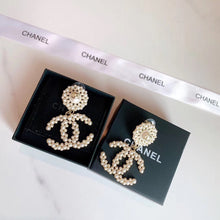 Load image into Gallery viewer, C h a n e l earrings