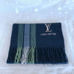 Lv scarf