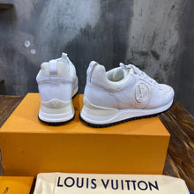 Load image into Gallery viewer, Lv sneakers