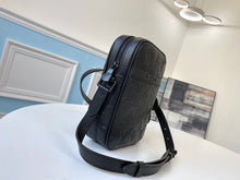 Load image into Gallery viewer, L v pouch 16.0 x 21.0 x 4.5 cm