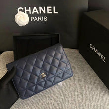 Load image into Gallery viewer, Chanel 19x12 cm