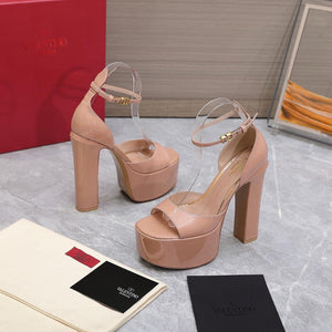 V a l e n t I n o heels cream