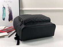 Load image into Gallery viewer, G u c c i backpack W31.5 H41 D14.5,