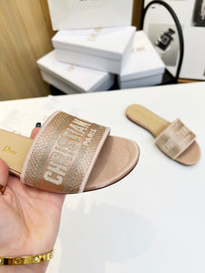 D I o r slides