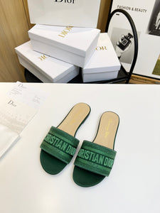 D I o r slides