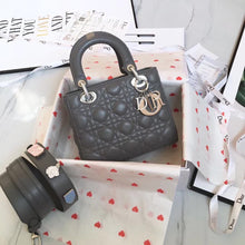 Load image into Gallery viewer, D lady gray /silver