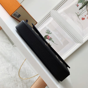 Lv pochette black