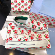 Load image into Gallery viewer, G u c c I baja slip on