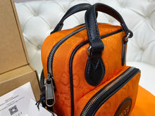 Load image into Gallery viewer, G u c c i backpack 16*22*8.5cm