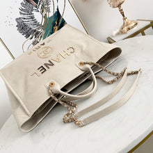 Load image into Gallery viewer, Chanel tote cream