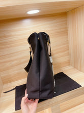 Load image into Gallery viewer, C h a n e l tote Size:35*36
