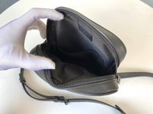 Load image into Gallery viewer, L v pouch 16.0 x 21.0 x 4.5 cm
