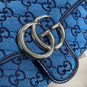 G u c c i blue 22cm