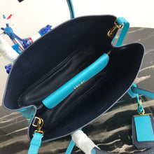 Load image into Gallery viewer, Prada aqua33cm