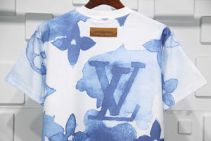 L v T-shirt new