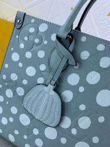 L v dots 35 x 27 x 14