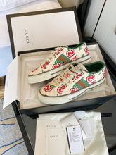 Load image into Gallery viewer, G u c c I tennis sneakers