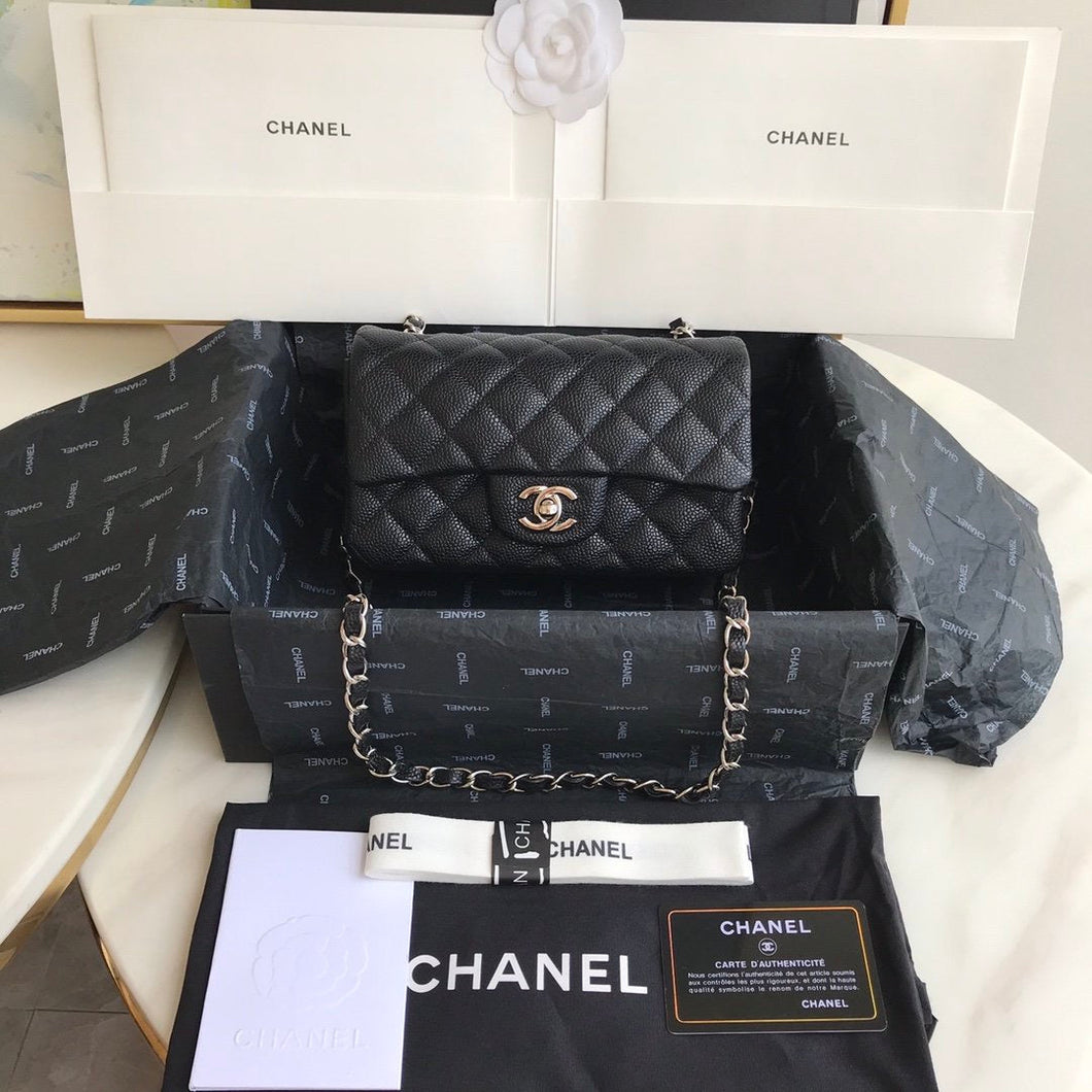 Chanel Mini20 black