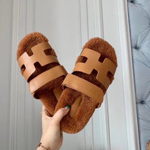 Load image into Gallery viewer, H e r m e s slippers