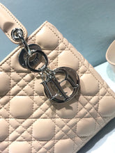 Load image into Gallery viewer, D lady light pink g/s