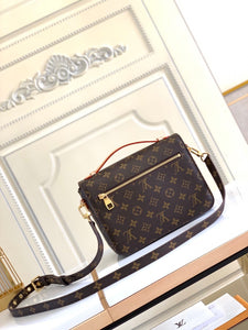 Lv monogram x