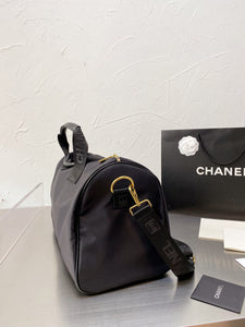 C h a n e l duffle  Size:44*25