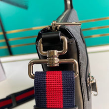Load image into Gallery viewer, G ucci travel bag