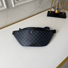 Load image into Gallery viewer, Lv new bumbag black