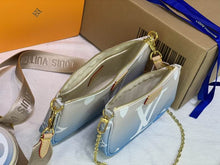 Load image into Gallery viewer, L v blue pochette