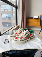 Load image into Gallery viewer, G u c c I tennis sneakers