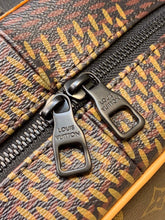 Load image into Gallery viewer, Lv backpack