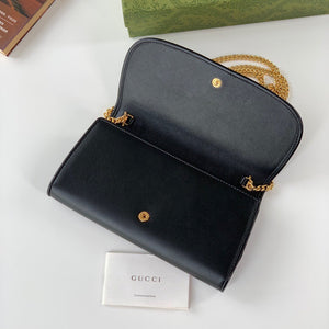 G u c c i crossbody