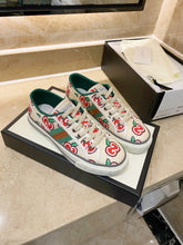 Load image into Gallery viewer, G u c c I tennis sneakers