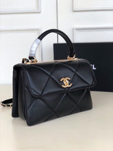 Load image into Gallery viewer, Chanel gold