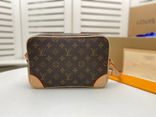 Load image into Gallery viewer, L v pouch 27*17*7