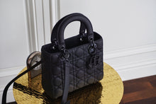 Load image into Gallery viewer, Lady d black